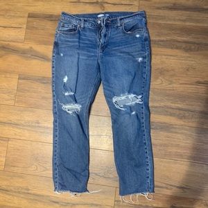 🌷SPRING SALE 🌷 Old Navy Distressed Boyfriend Jeans Size 10